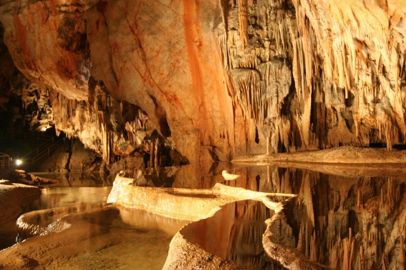 Cuevas de Karst de Aggtelek. Hungría